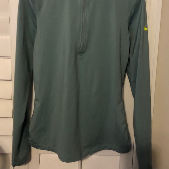 Women’s Nike Dri-fit running top M - Picture 3 of 7